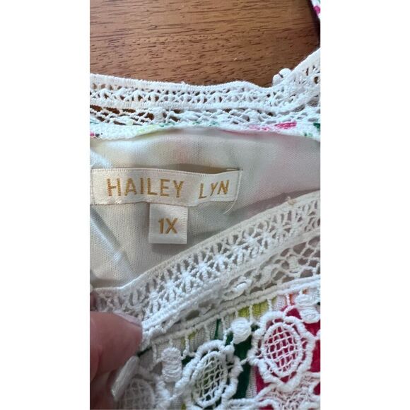HAILEY LYN OFF TGE SHOULDER FLAMINGO TOP SIZE 1XL - Picture 7 of 9